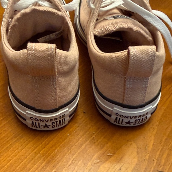 NWOT Converse Light Pink Canvas Sneakers - Picture 5 of 6
